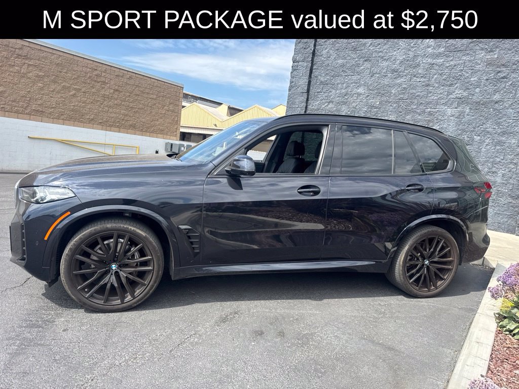 Used 2024 BMW X5 sDrive40i w/ M Sport Package RWD image 2