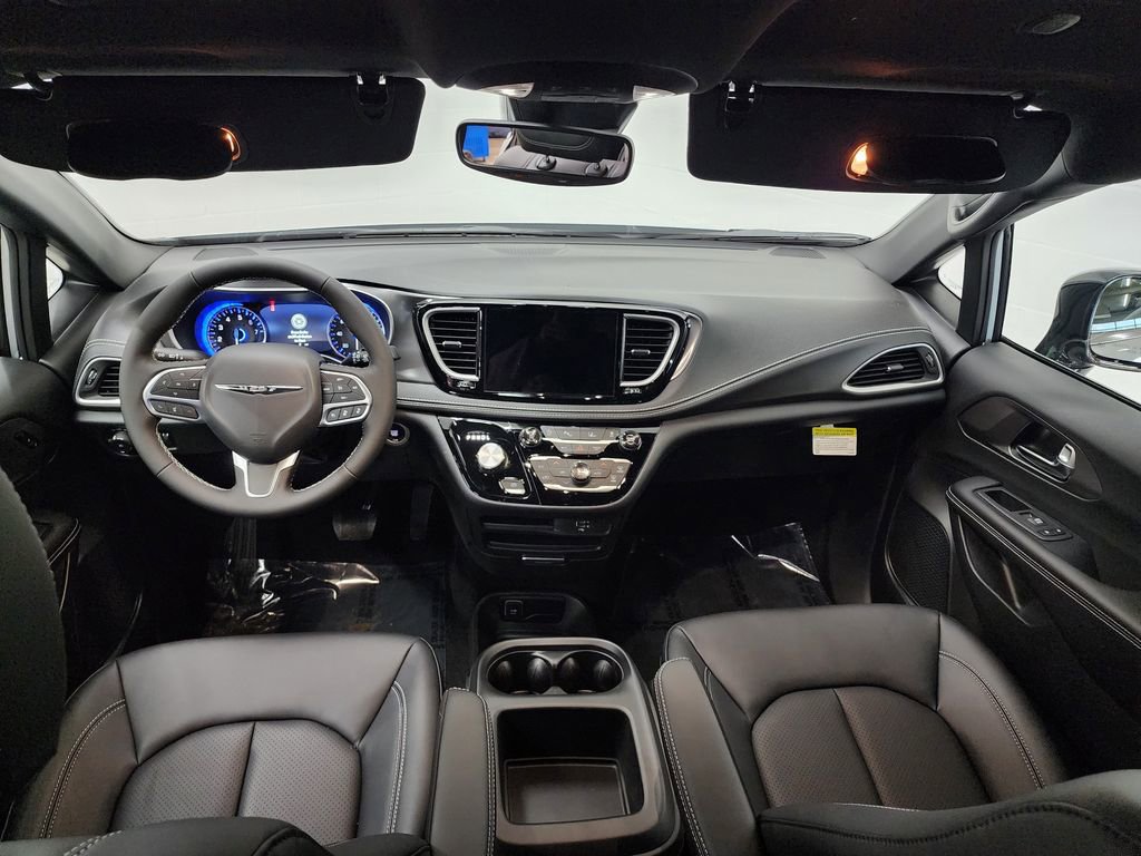 New 2026 Chrysler Pacifica Select image 17