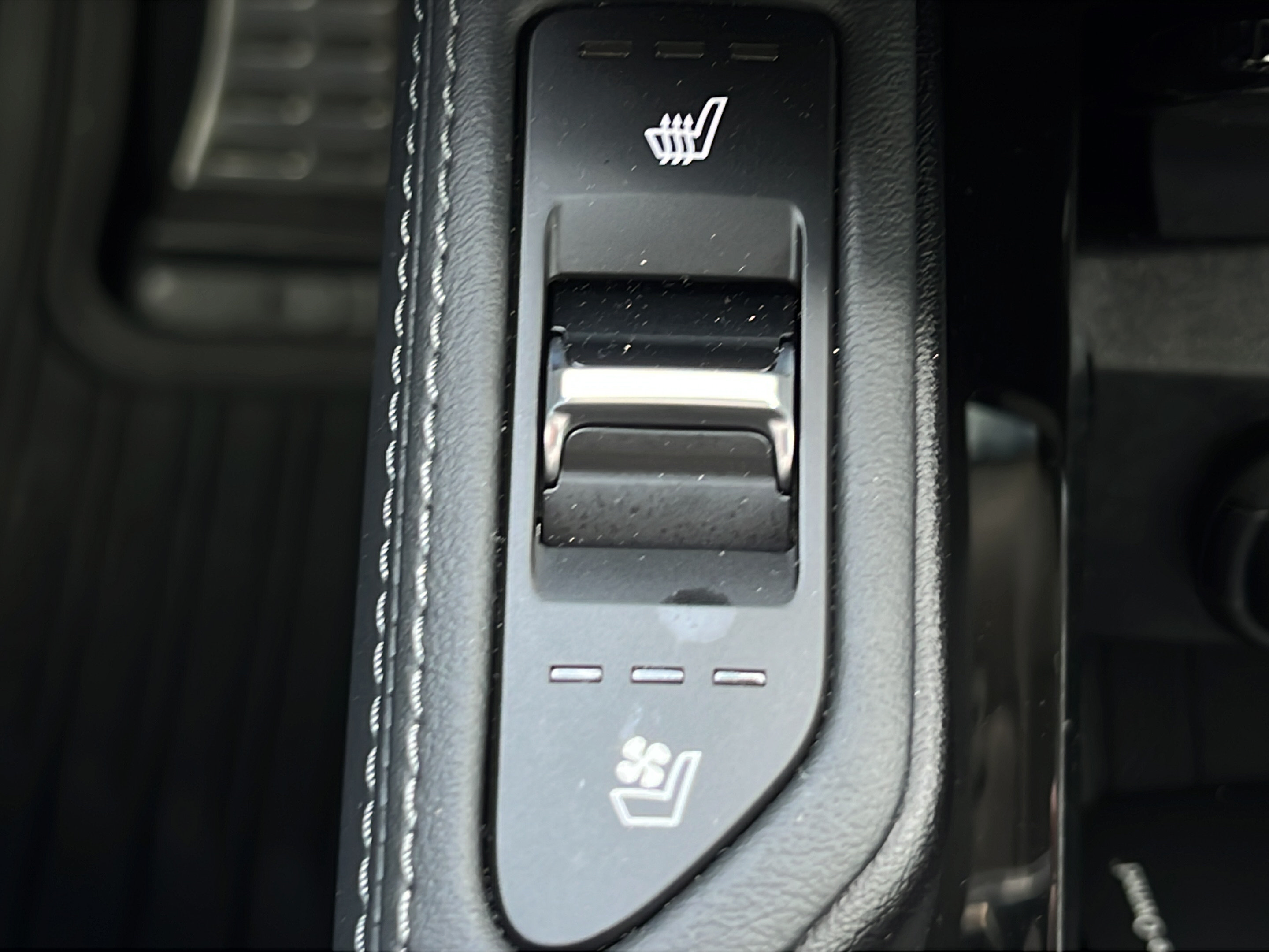 Certified 2024 Kia Telluride SX Prestige AWD/4WD image 22