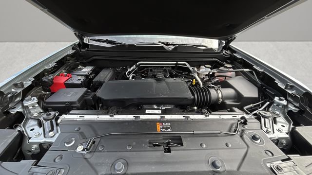 Used 2026 Chevrolet Colorado Trail Boss AWD/4WD image 31
