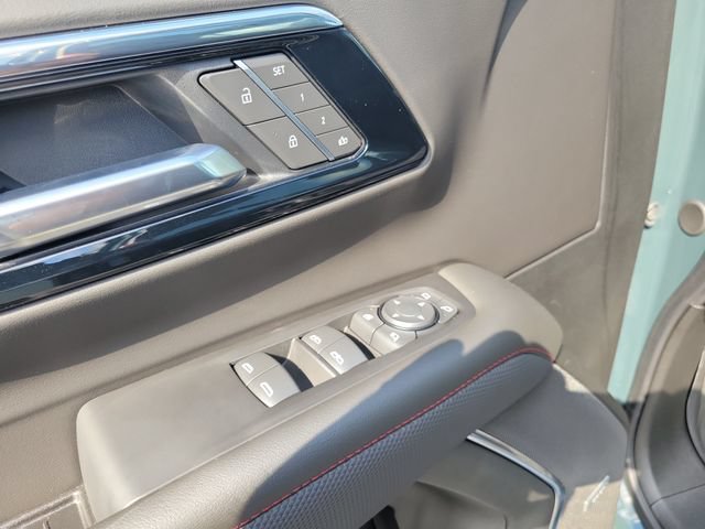 Used 2026 Chevrolet Suburban RST w/ Comfort Package RWD image 21