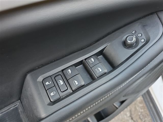 Used 2023 Jeep Grand Cherokee Limited image 20