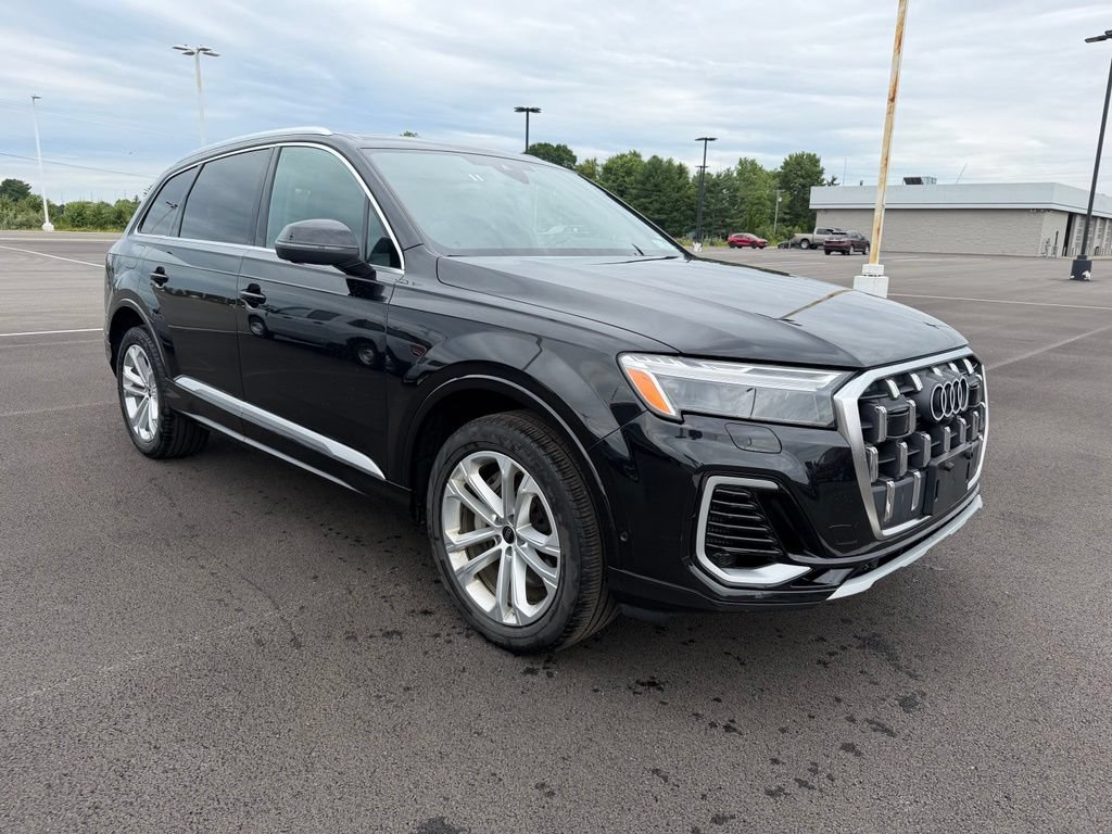 Used 2025 Audi Q7 3.0T Premium Plus AWD/4WD image 3