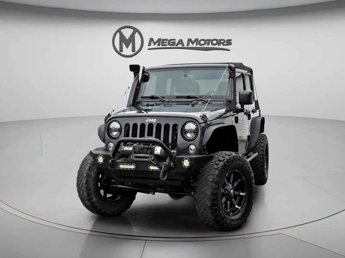 Used 2016 Jeep Wrangler Unlimited Rubicon w/ Connectivity Group image 1