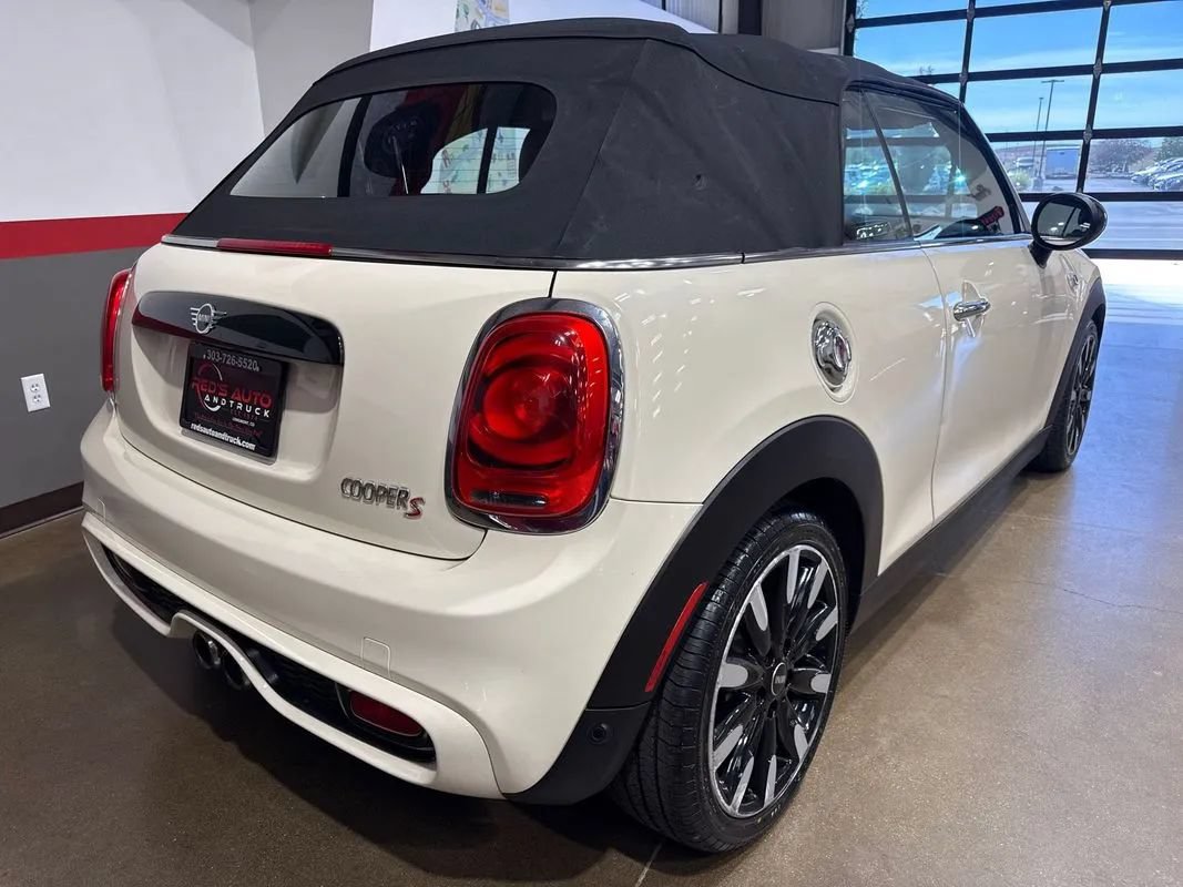 Used 2019 MINI Cooper S w/ Signature Upholstery Package FWD image 31