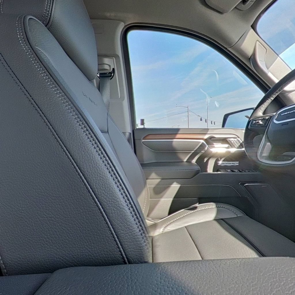 Used 2026 GMC Sierra 1500 Denali w/ Denali Reserve Package AWD/4WD image 28