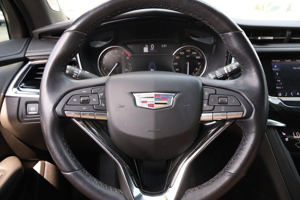 Used 2023 Cadillac XT6 Premium Luxury AWD/4WD image 13