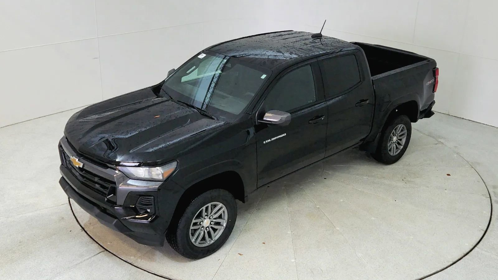 Used 2024 Chevrolet Colorado LT w/ LT Convenience Package image 15