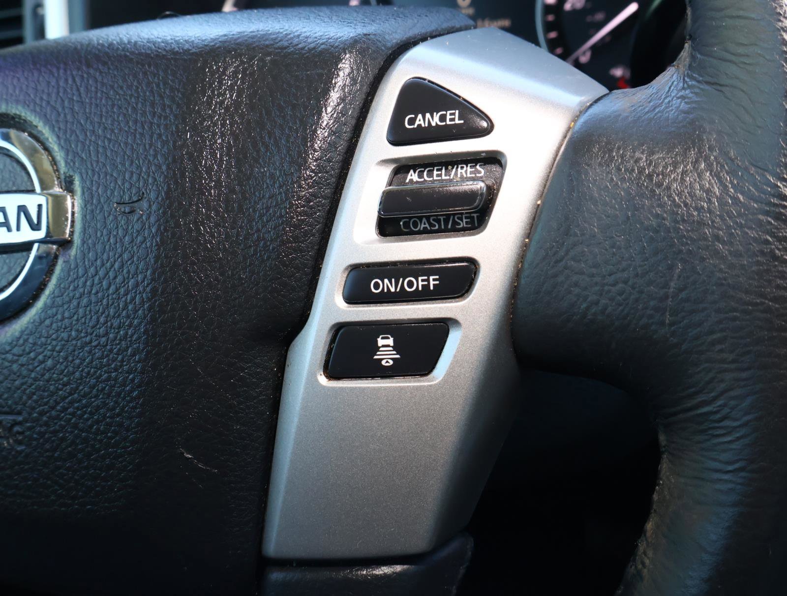 Used 2020 Nissan Titan SV w/ SV Convenience Package image 22