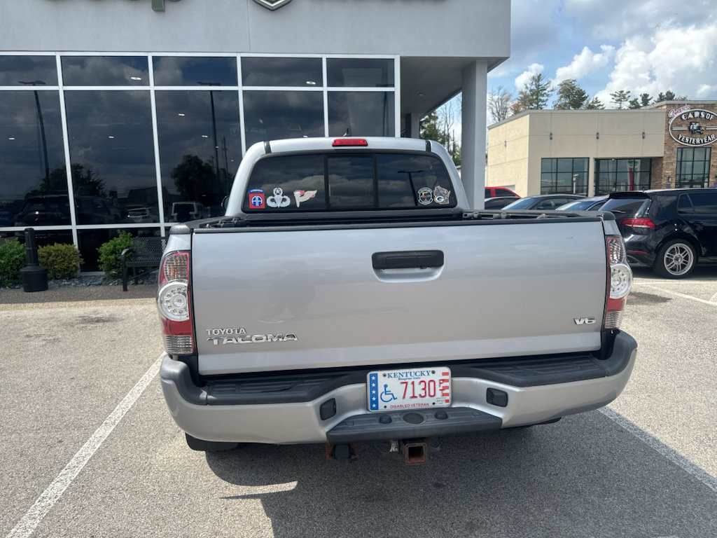 Used 2015 Toyota Tacoma 4x4 Double Cab w/ TRD Sport Package image 5