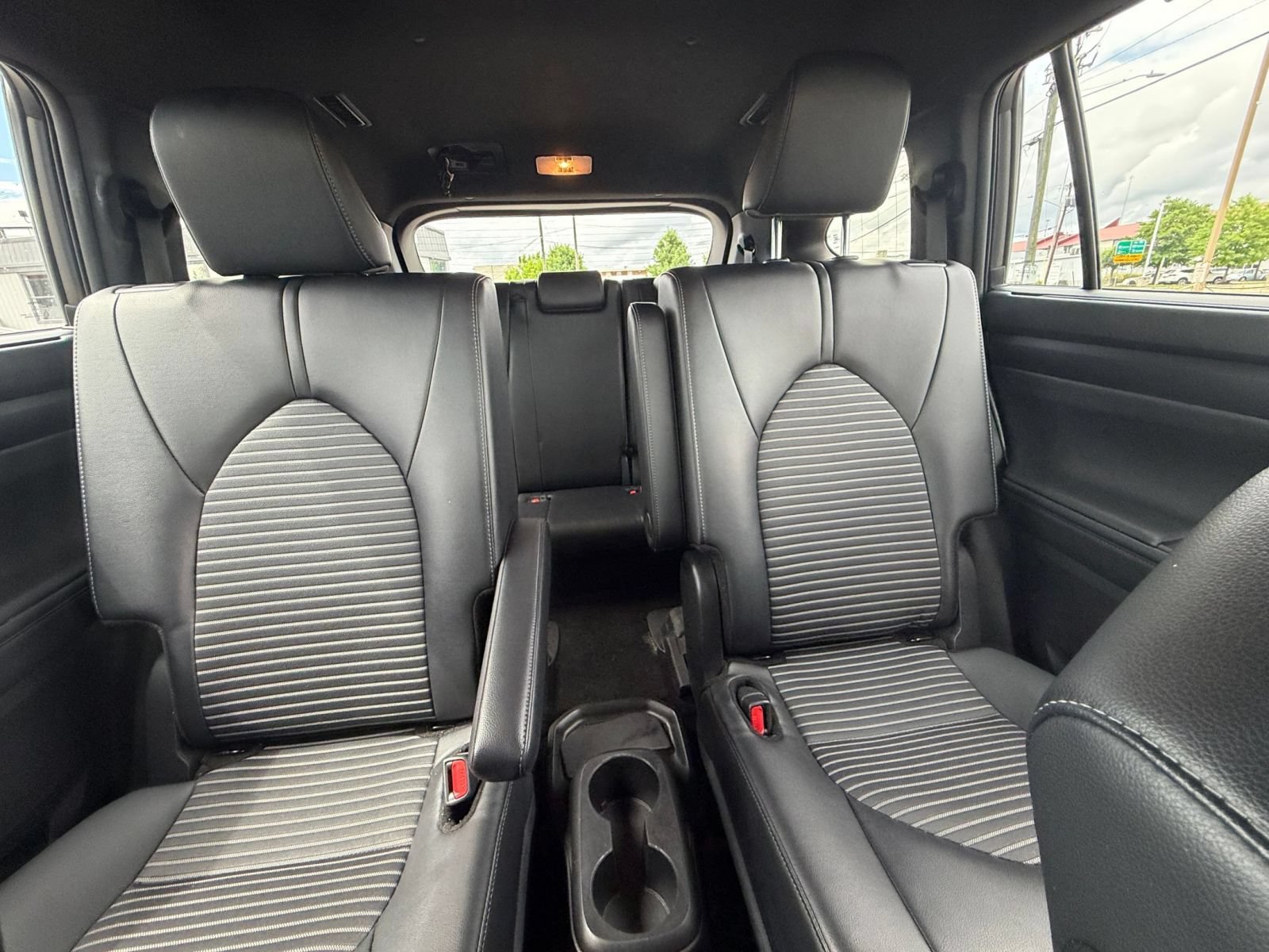 Used 2025 Toyota Highlander XSE AWD/4WD image 42
