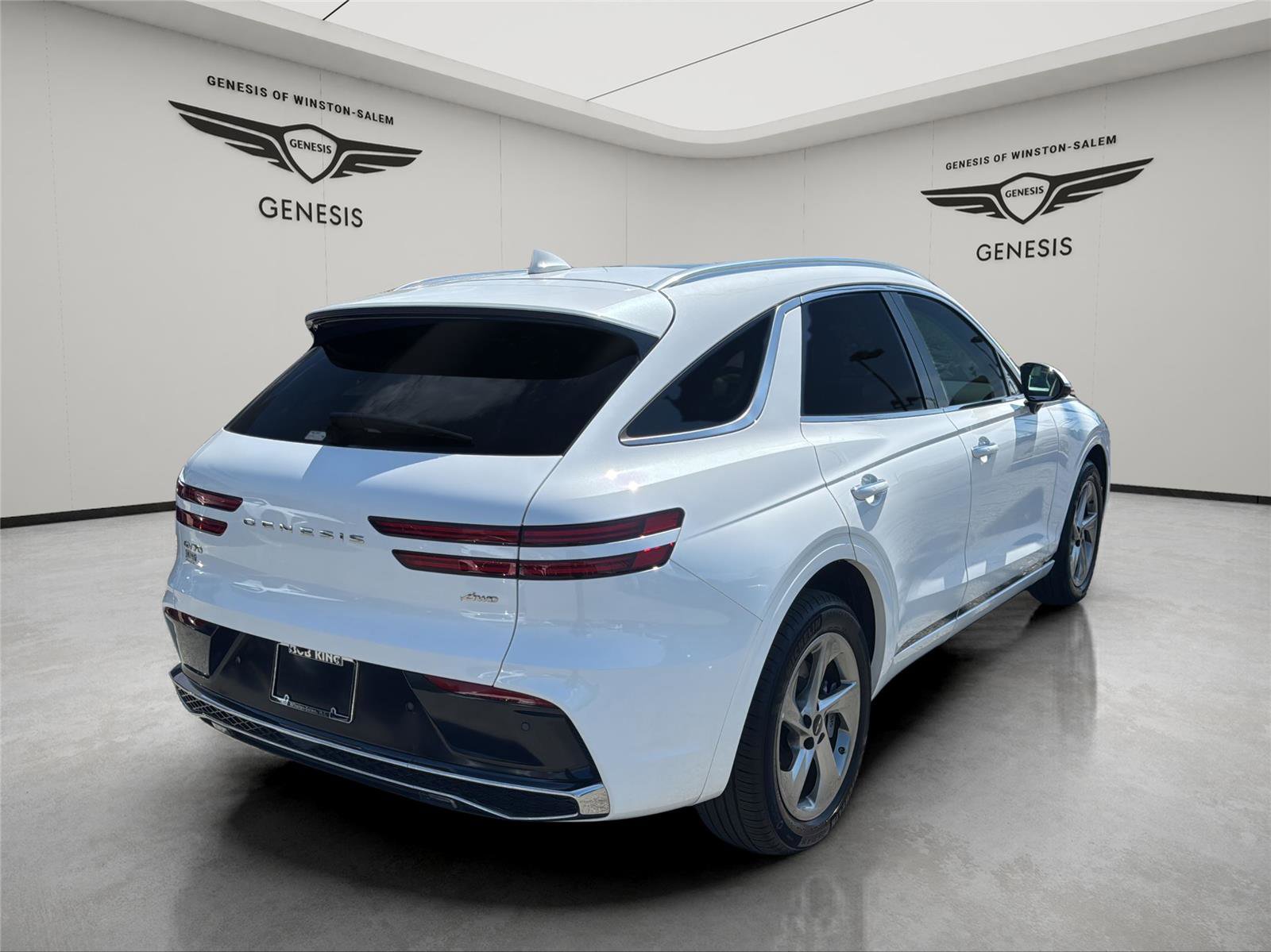 Used 2026 Genesis GV70 2.5T Select image 5