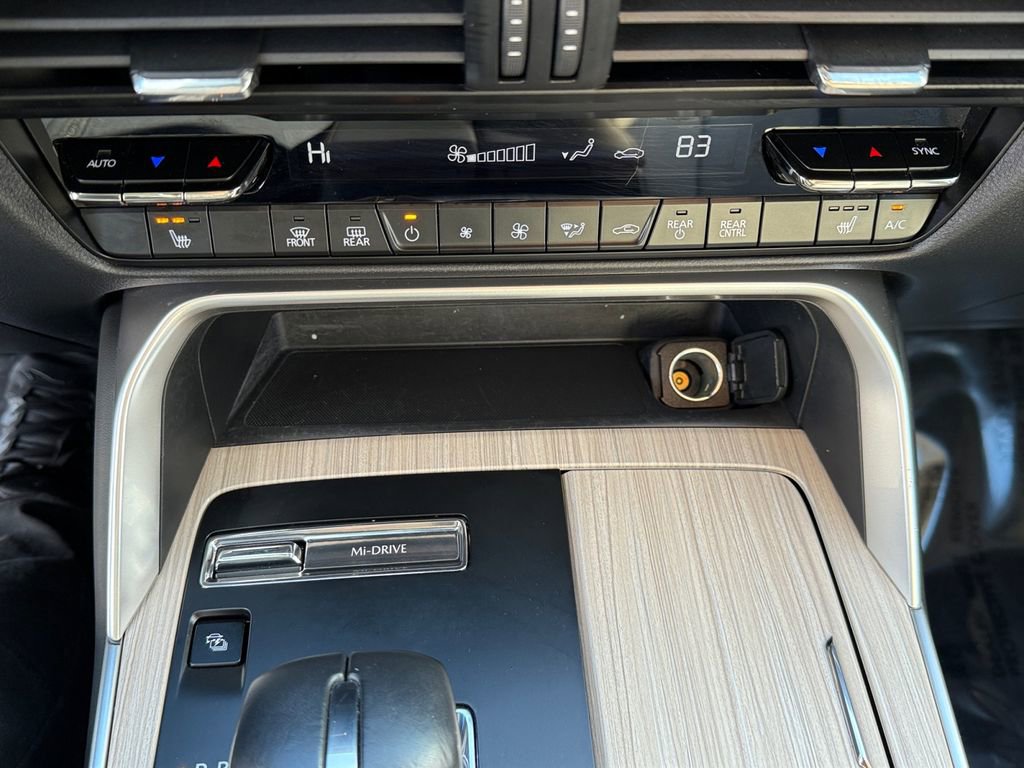 Certified 2024 MAZDA CX-90 Plug-In Hybrid w/ Preferred image 17