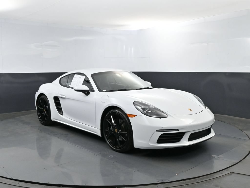 Used 2022 Porsche 718 Cayman w/ Premium Package RWD image 3
