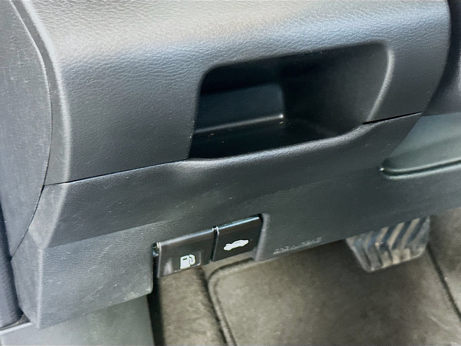 Used 2021 Nissan Kicks SR FWD image 10