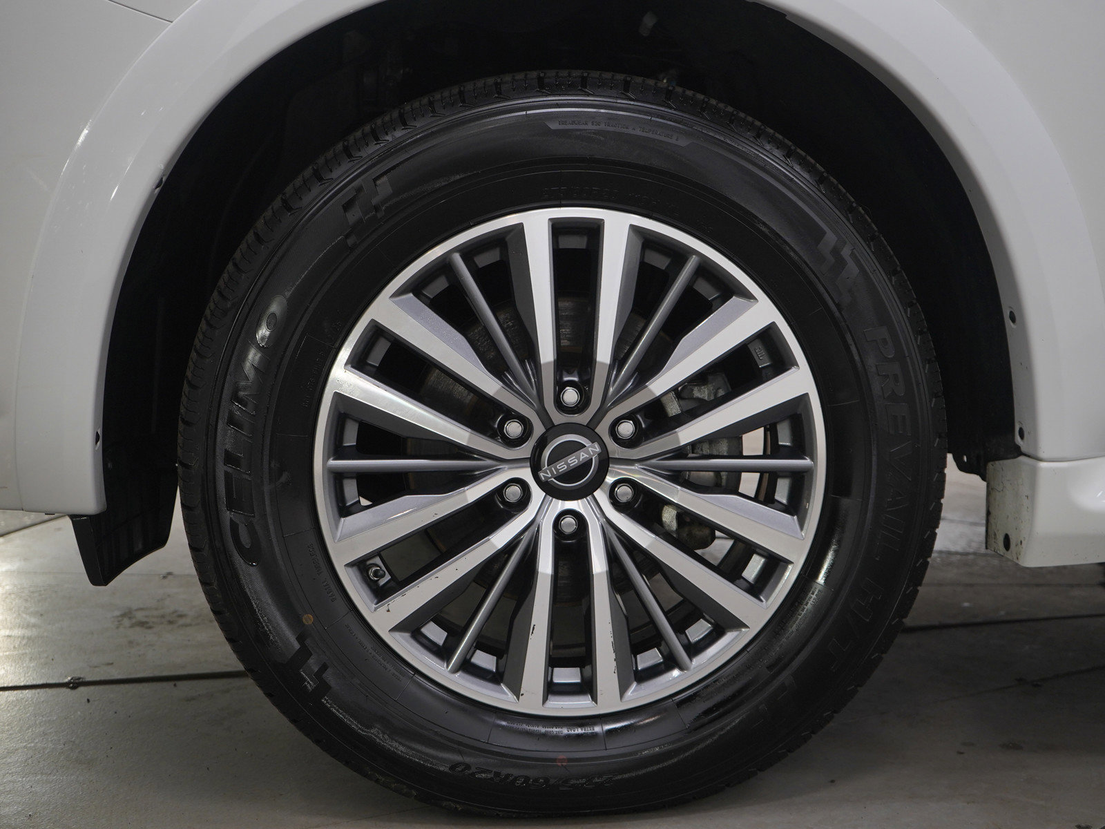 Used 2024 Nissan Armada SL image 31