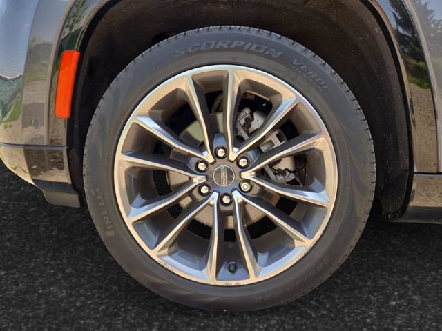 Used 2023 Jeep Wagoneer Series II w/ Premium Group I AWD/4WD image 4