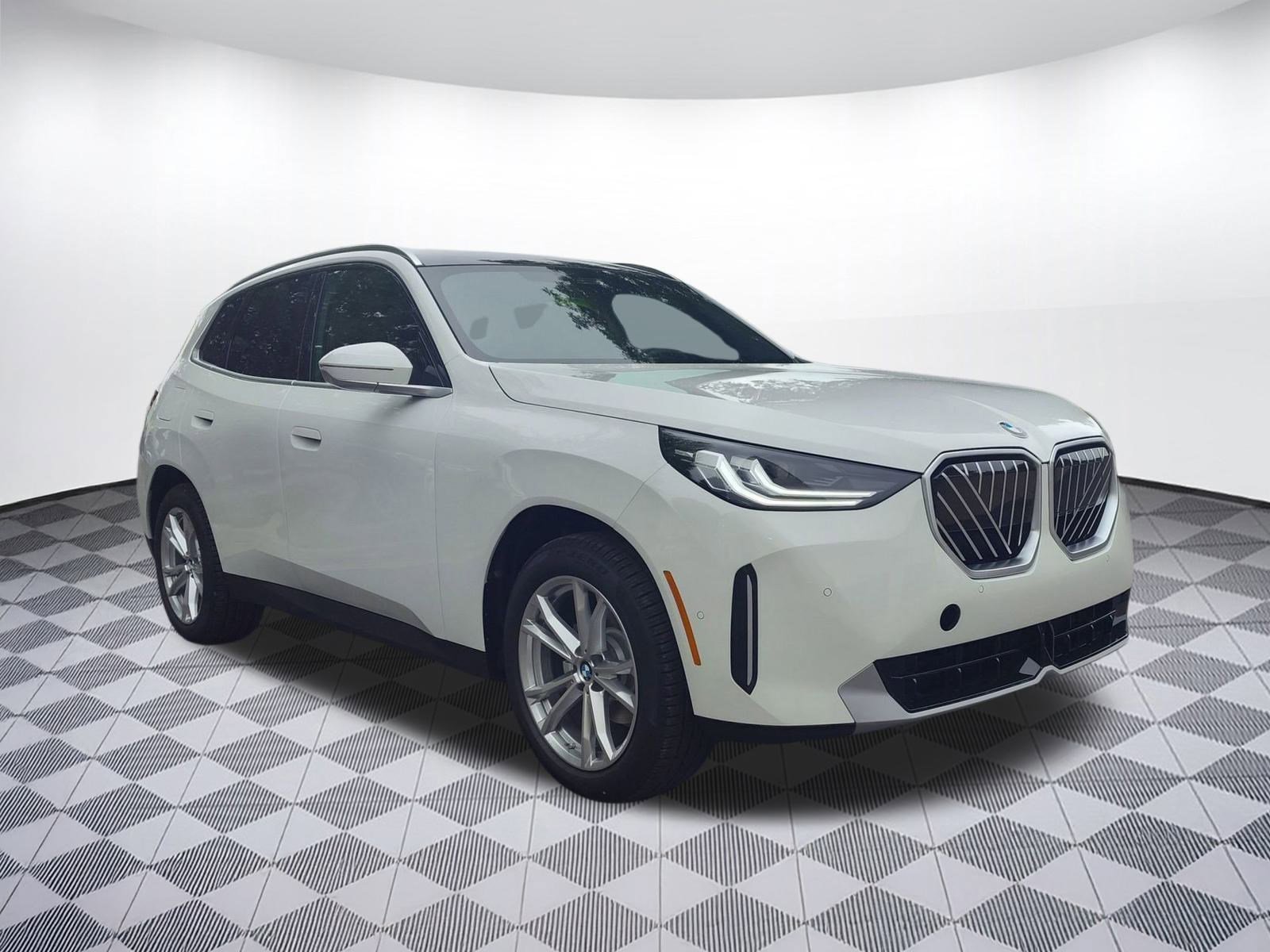 Used 2025 BMW X3 xDrive30i w/ Convenience Package image 7