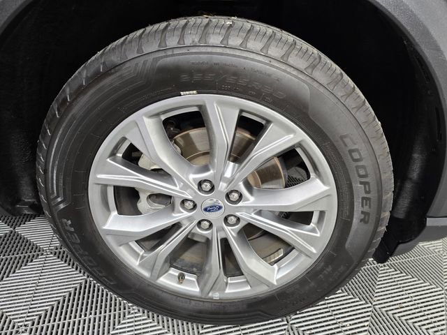 Certified 2022 Ford Explorer Limited w/ Equipment Group 301A AWD/4WD image 9