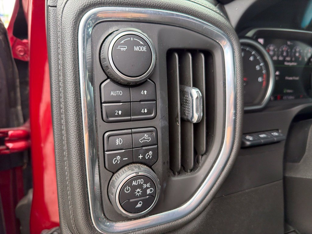 Used 2022 Chevrolet Silverado 1500 LTZ w/ LTZ Premium Package AWD/4WD image 19