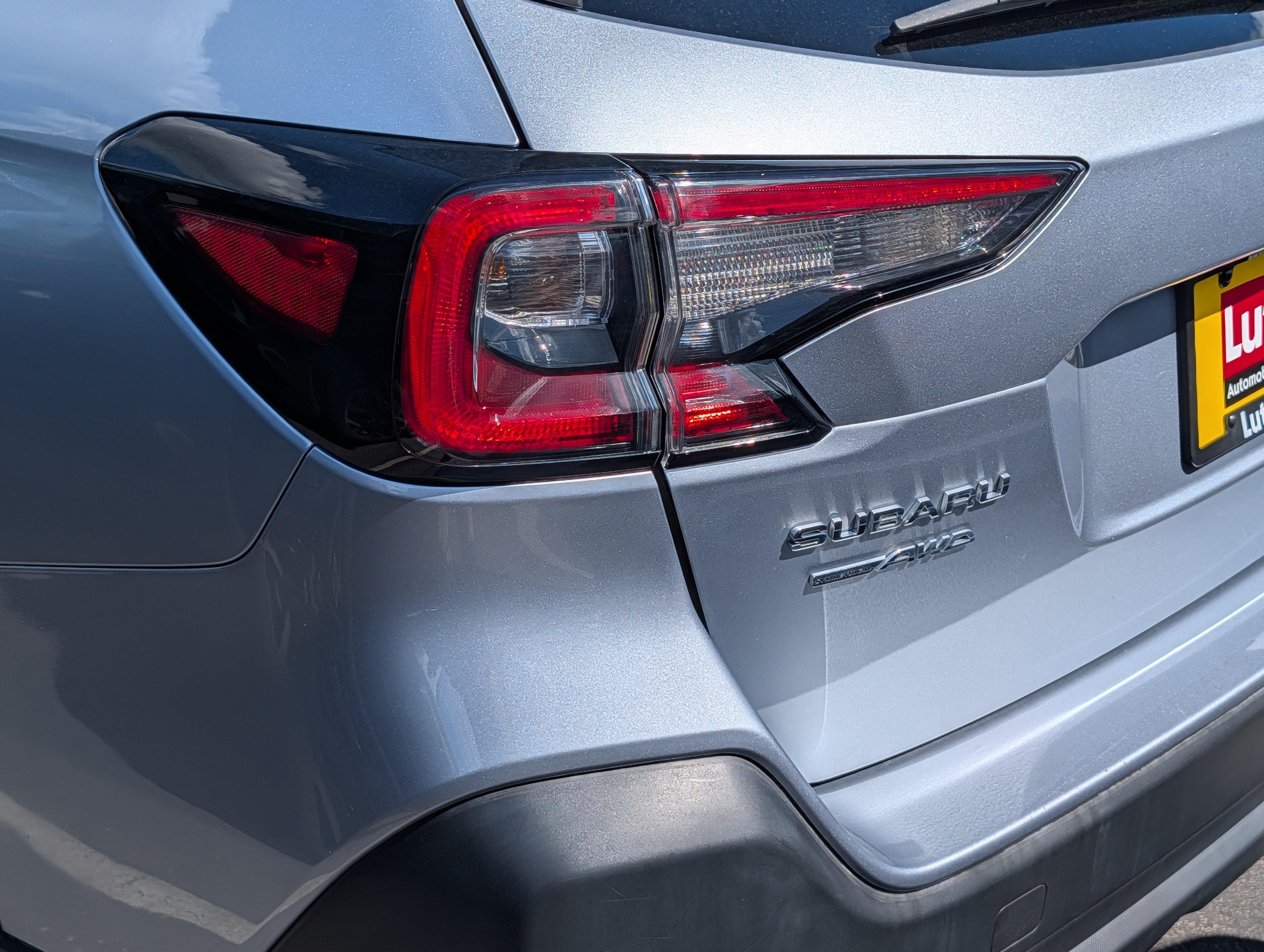 Used 2023 Subaru Outback Premium AWD/4WD image 17
