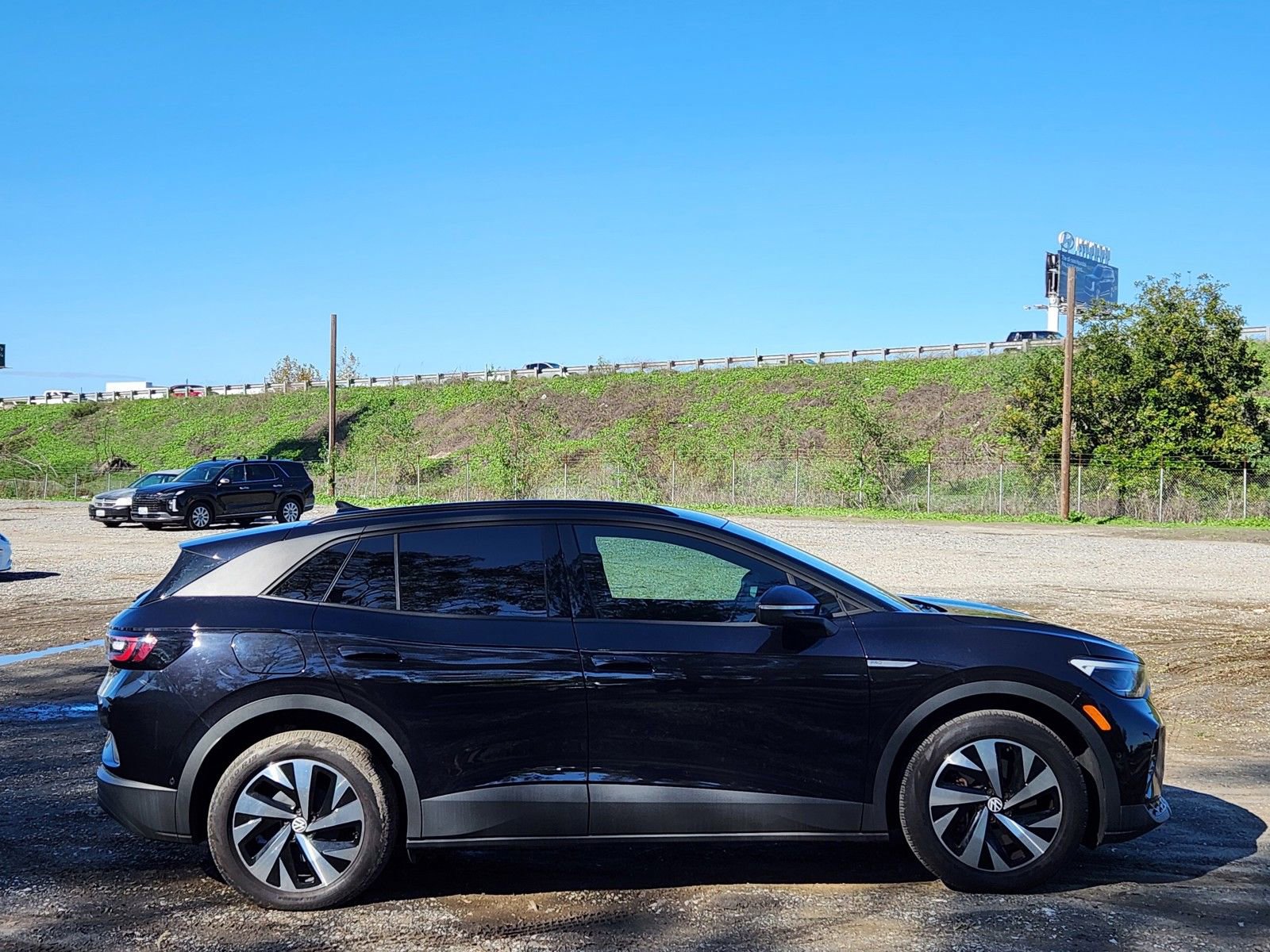 Used 2024 Volkswagen ID.4 Pro image 8