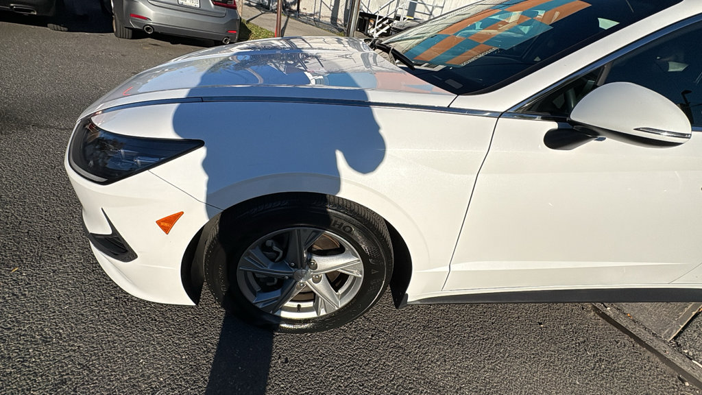 Used 2023 Hyundai Sonata SE w/ Preferred Accessory Package FWD image 9