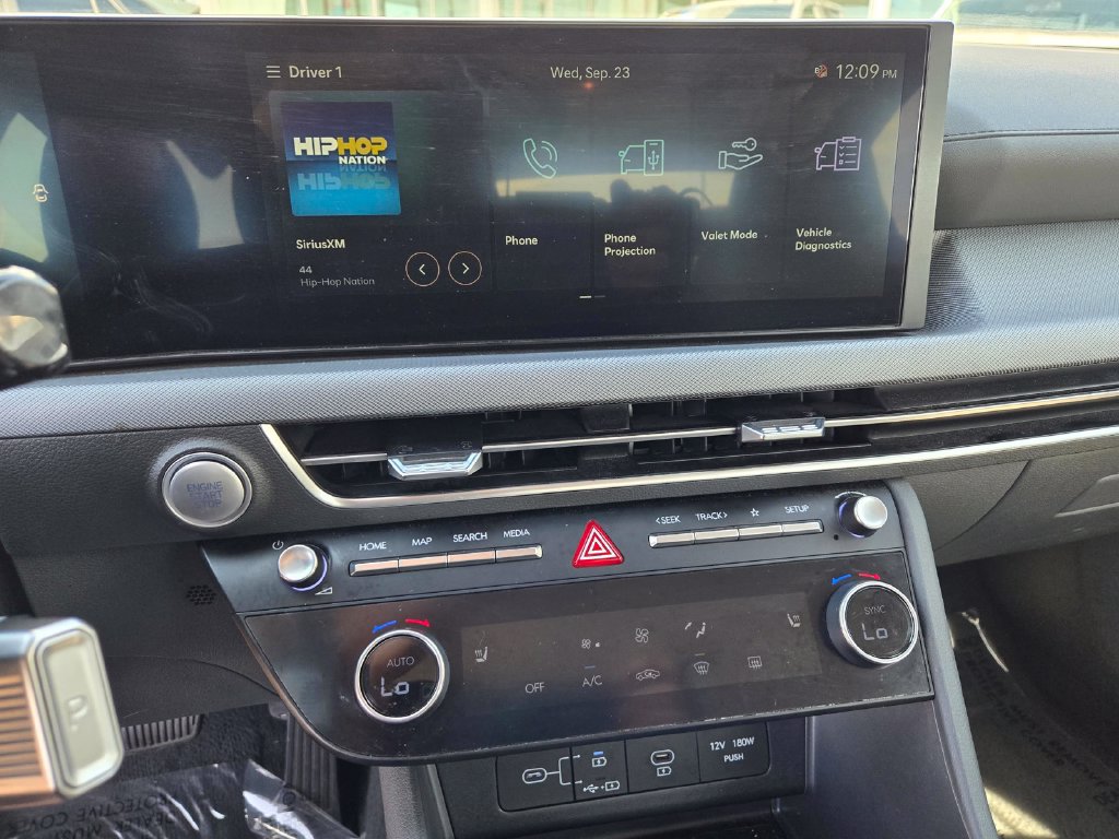 Used 2025 Hyundai Sonata SEL FWD image 17