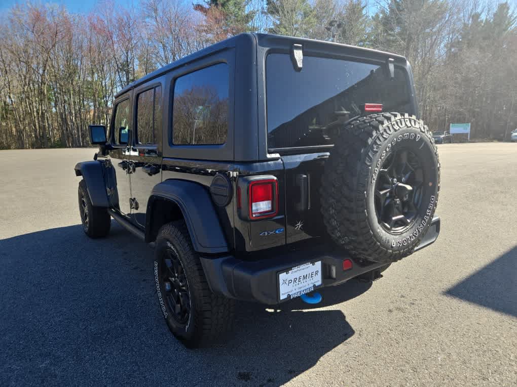 Used 2023 Jeep Wrangler Unlimited w/ Cold Weather Group AWD/4WD image 7