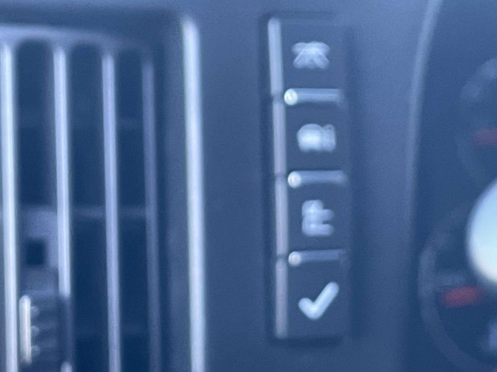 Used 2017 Chevrolet Express 3500 LT w/ LT Preferred Equipment Group image 18
