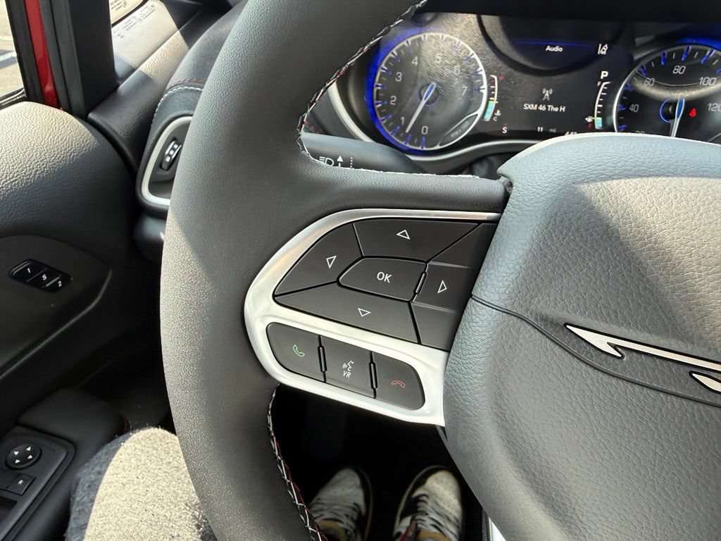 New 2027 Chrysler Pacifica Select FWD image 18