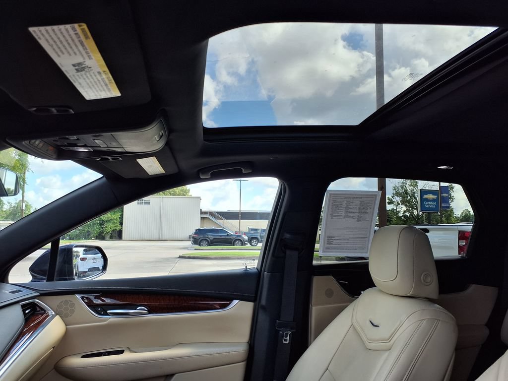 Used 2018 Cadillac XT5 Luxury FWD image 35