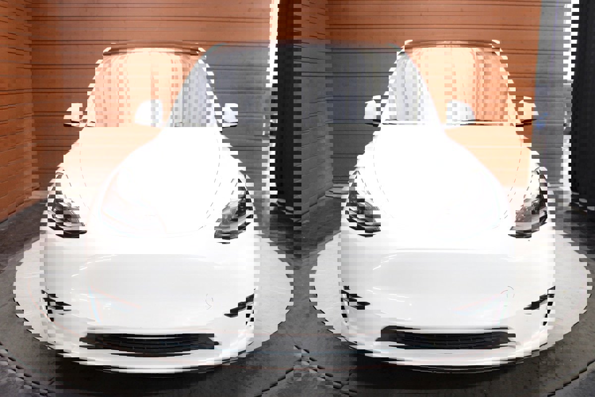 Used 2024 Tesla Model Y Long Range image 2