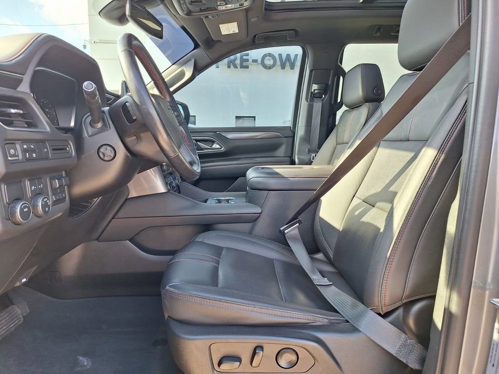 Used 2022 Chevrolet Tahoe RST w/ Sport Performance Package RWD image 9