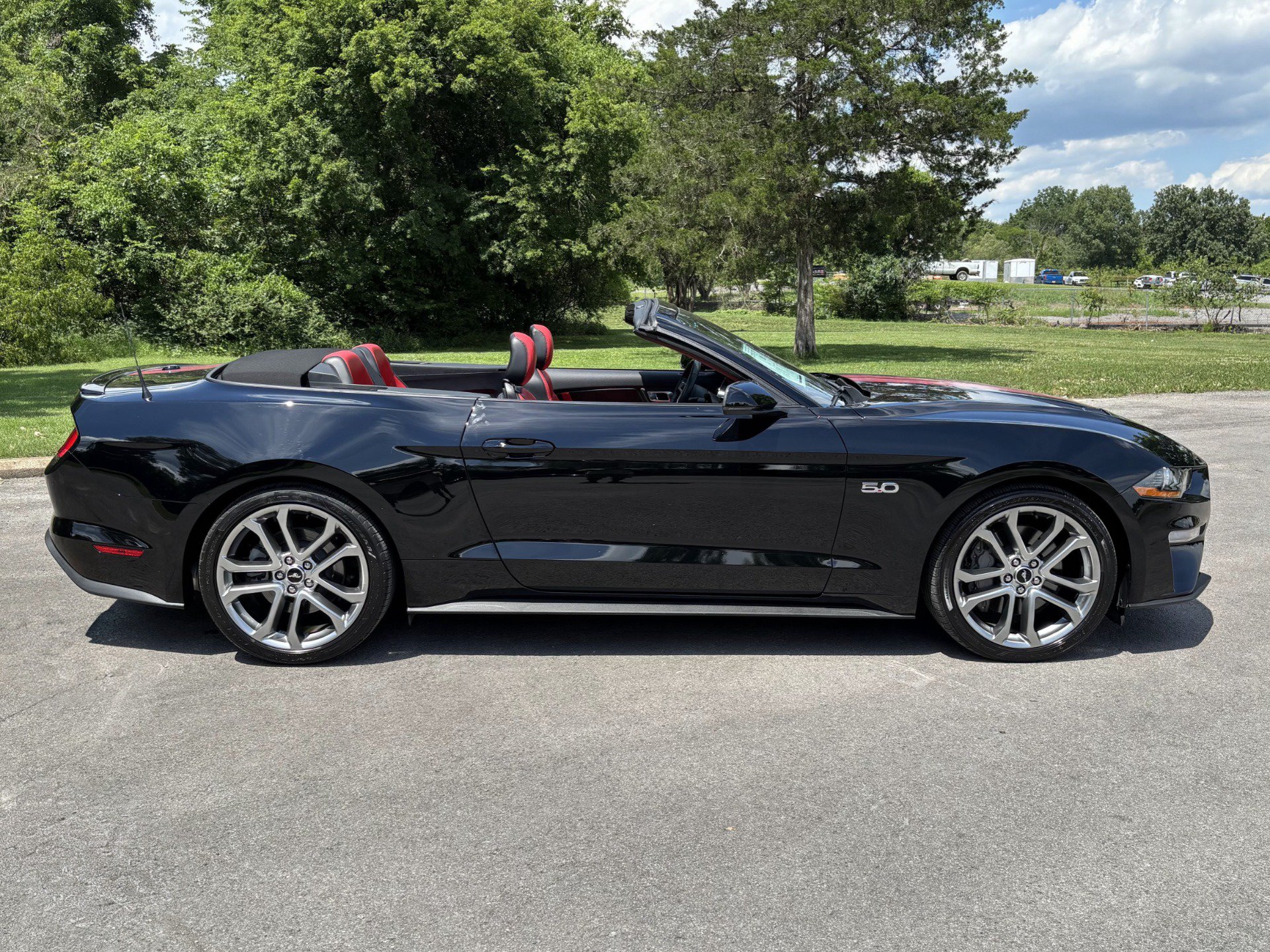 Used 2020 Ford Mustang GT Premium w/ Equipment Group 401A RWD image 7