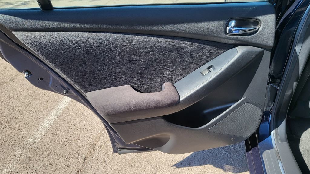 Used 2011 Nissan Altima 3.5 SR w/ Sport Pkg image 21