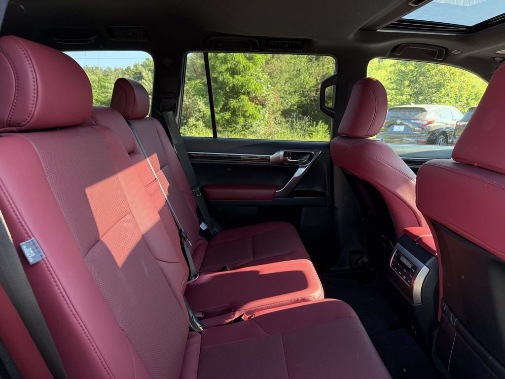 Used 2023 Lexus GX 460 Premium w/ Premium Package AWD/4WD image 15
