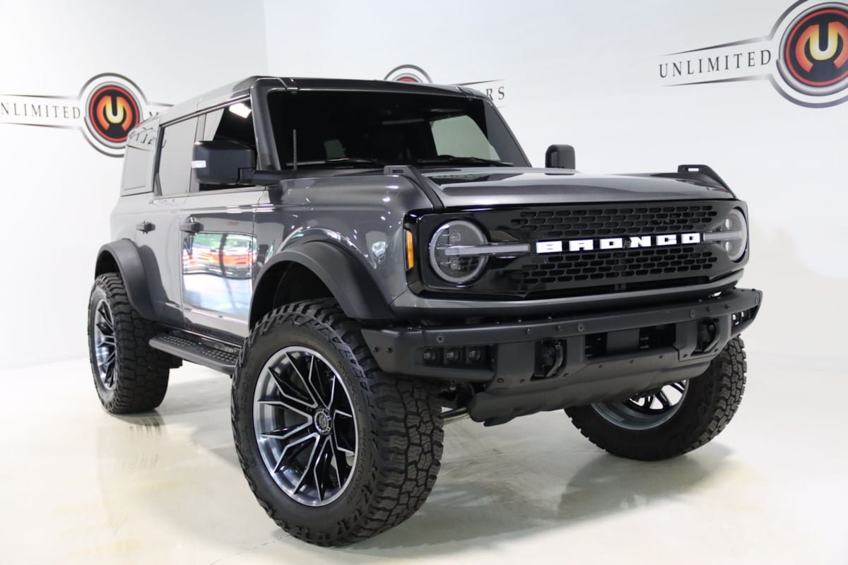 Used 2025 Ford Bronco Badlands AWD/4WD image 9