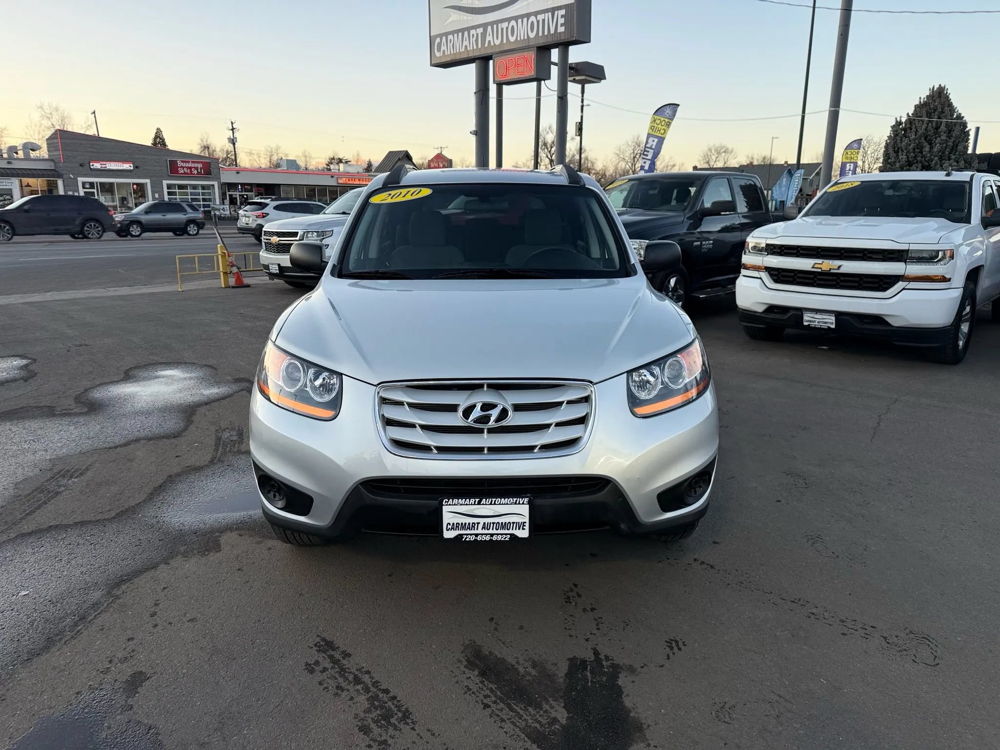 Used 2010 Hyundai Santa Fe GLS AWD/4WD image 4
