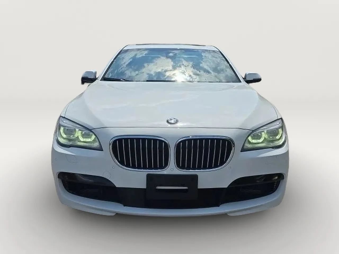 Used 2015 BMW 750Li RWD image 4