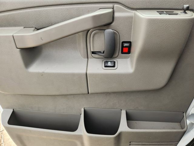 Used 2025 Chevrolet Express 3500 LS RWD image 26