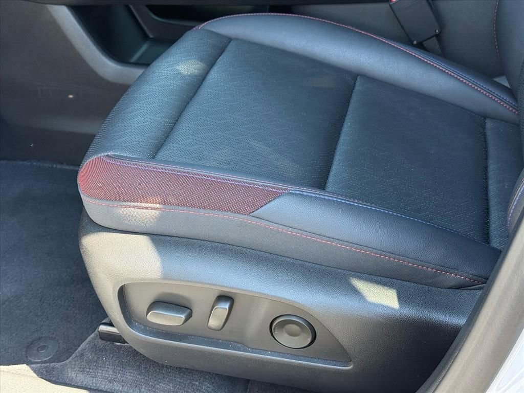 Used 2025 Chevrolet Equinox RS w/ Convenience Package III AWD/4WD image 21