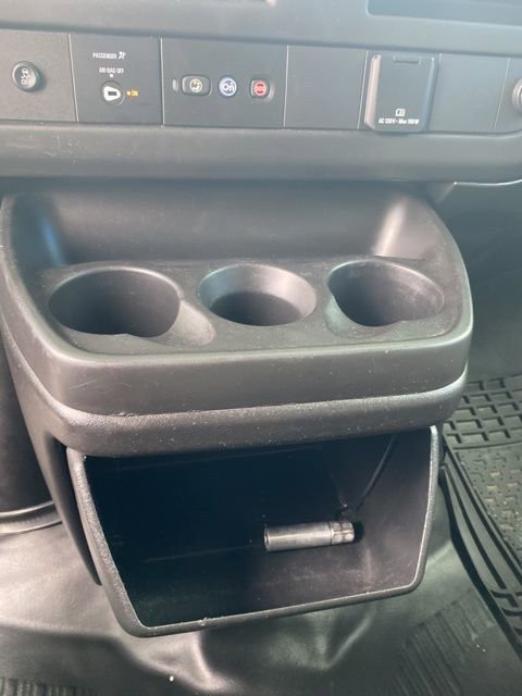 Used 2018 Chevrolet Express 2500 RWD image 23