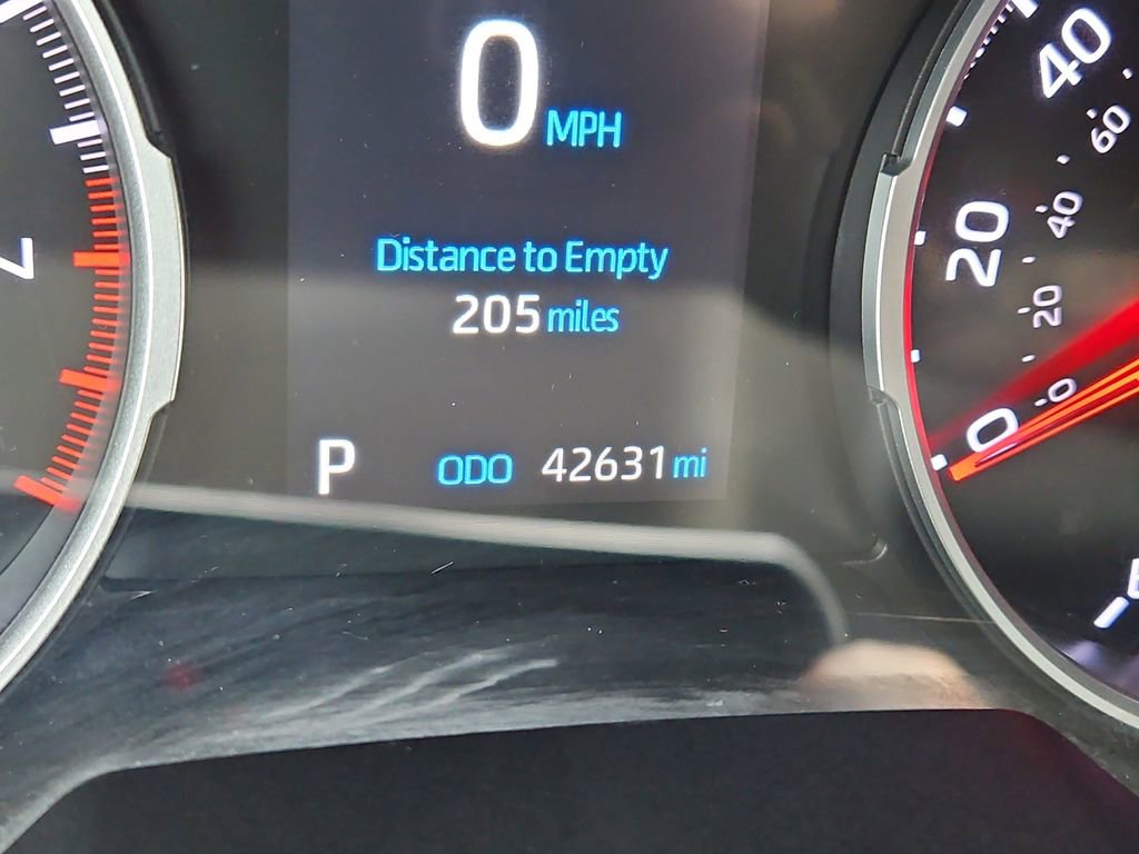 Used 2021 Toyota RAV4 LE image 13