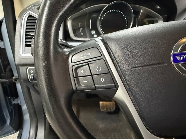 Used 2017 Volvo XC60 T6 Dynamic w/ Preferred Option Package AWD/4WD image 16