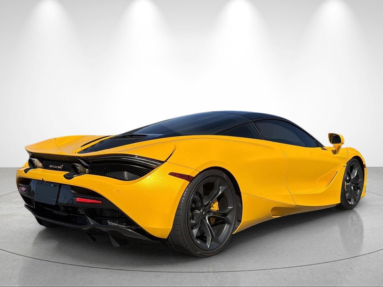 Used 2019 McLaren 720S RWD image 5
