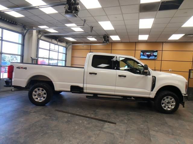 Used 2024 Ford F250 XLT image 8