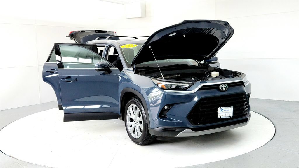 Certified 2024 Toyota Grand Highlander AWD image 9