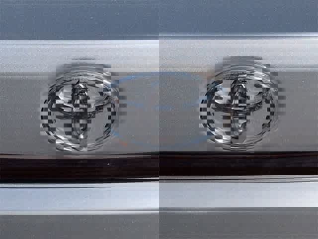 Used 2022 Toyota Corolla LE image 12