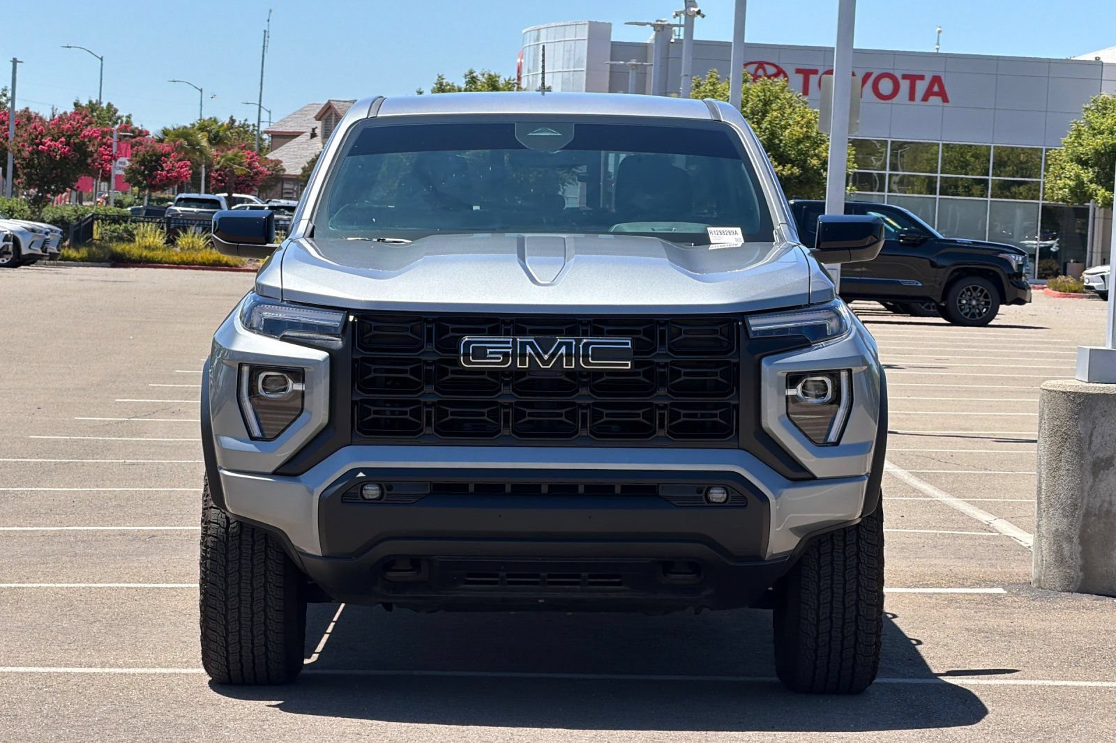 Used 2024 GMC Canyon Elevation w/ Elevation Premium Package RWD image 9